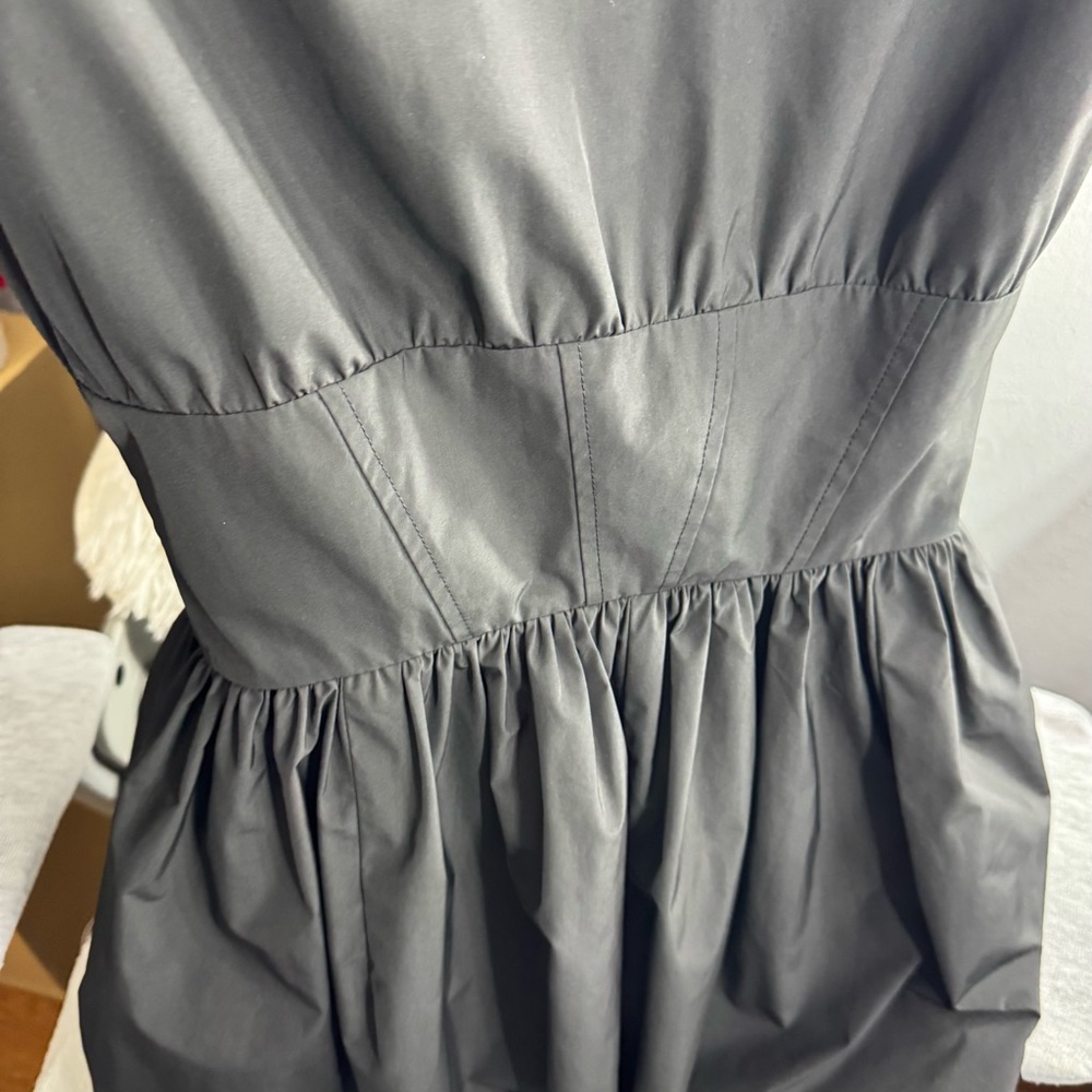 X REVOLVE SASKIA
MINI DRESS
Amanda Uprichard
Small - Picture 11 of 12